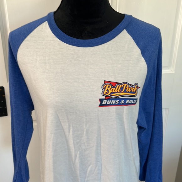 Size medium ballpark buns, and rolls T-shirt classic three-quarter length sleeve - Picture 2 of 6